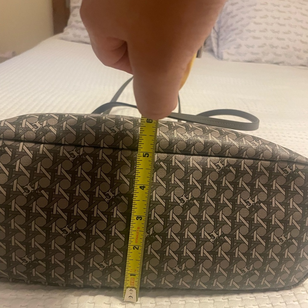 Tory Burch Gray Geometric Print Tote - Picture 13 of 15
